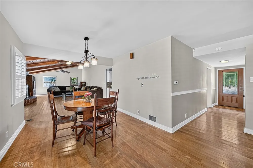 2349 Rockdell Street La Crescenta, CA 91214