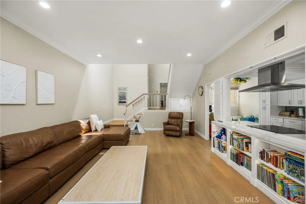 642 Colonial Fullerton, CA 92835
