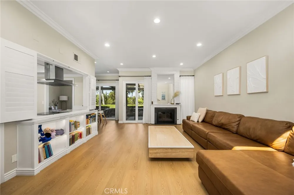 642 Colonial Fullerton, CA 92835