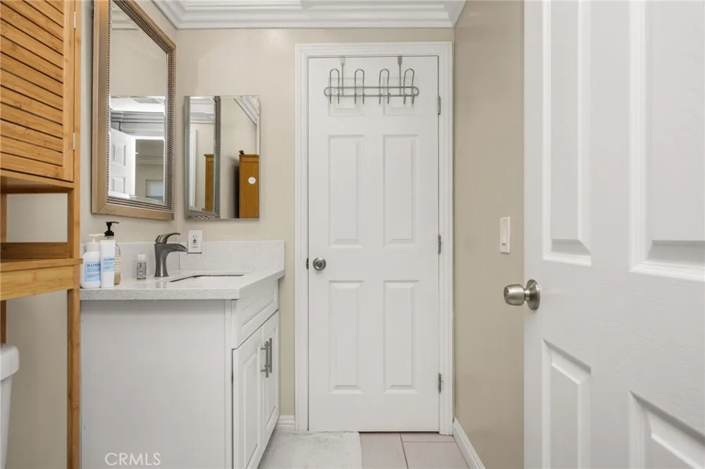 642 Colonial Fullerton, CA 92835