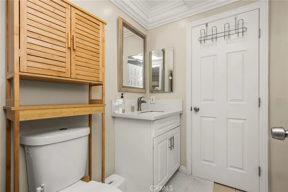 642 Colonial Fullerton, CA 92835