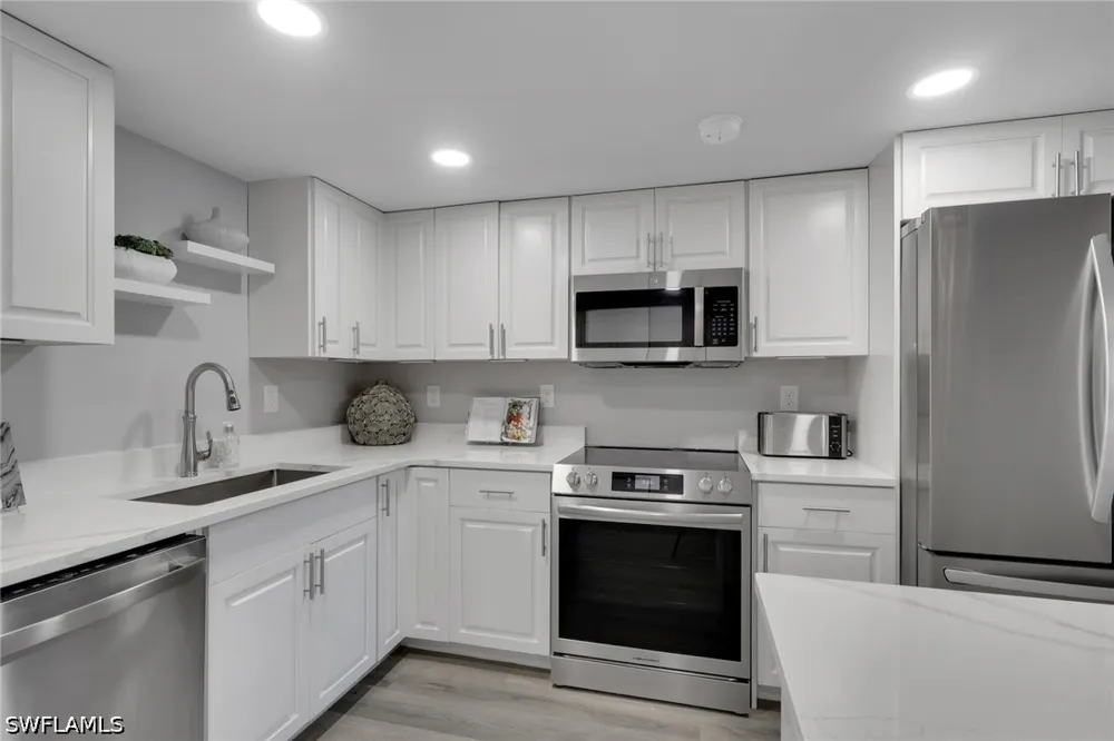 Bluebill Avenue #107 Naples, FL 34108