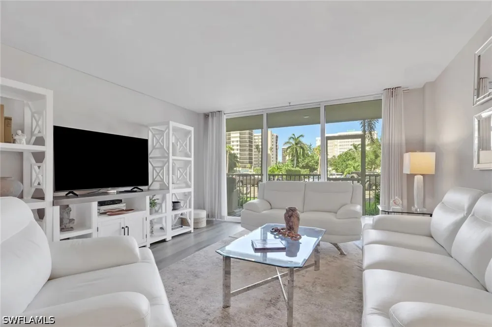 Bluebill Avenue #107 Naples, FL 34108