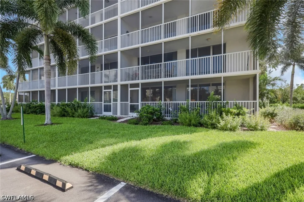 Bluebill Avenue #107 Naples, FL 34108