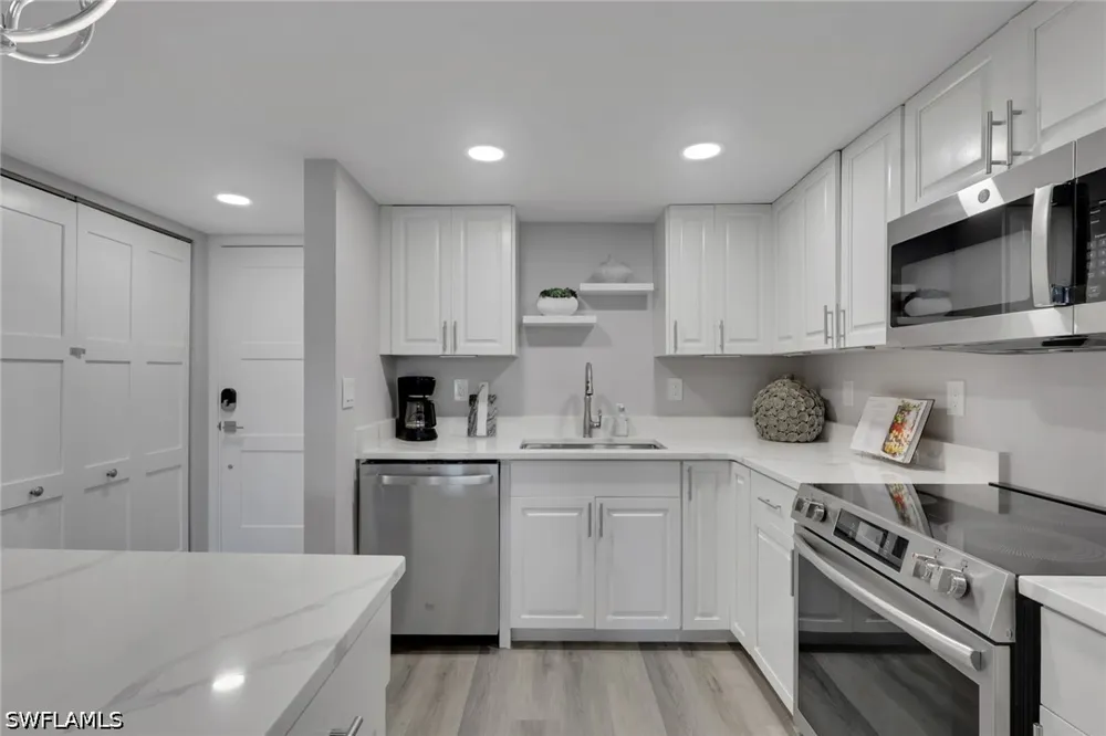 Bluebill Avenue #107 Naples, FL 34108