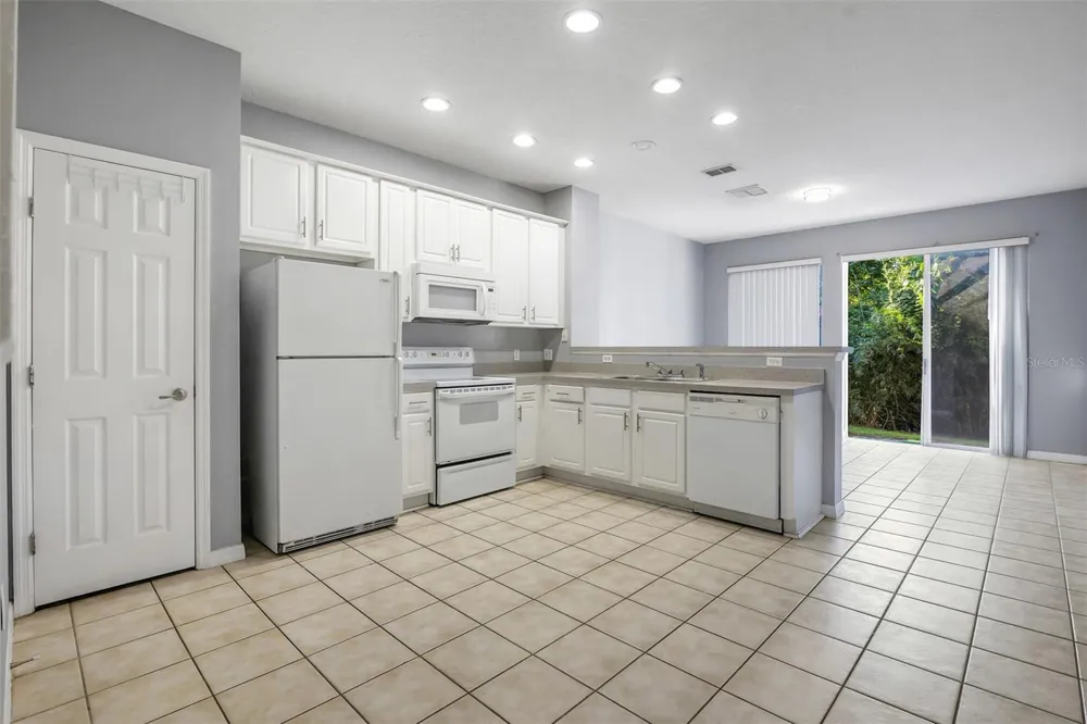 5276 PARADISE CAY CIRCLE Kissimmee, FL 34746