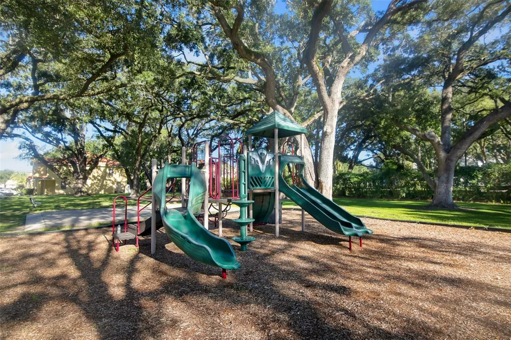 5276 PARADISE CAY CIRCLE Kissimmee, FL 34746