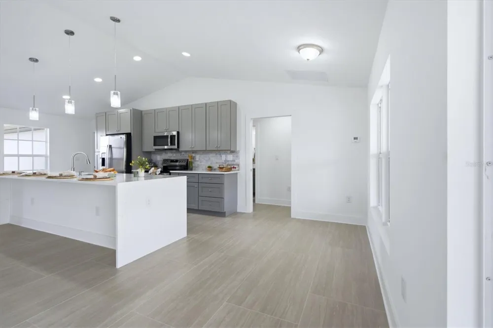 1219 NW 9TH PLACE Cape Coral, FL 33993