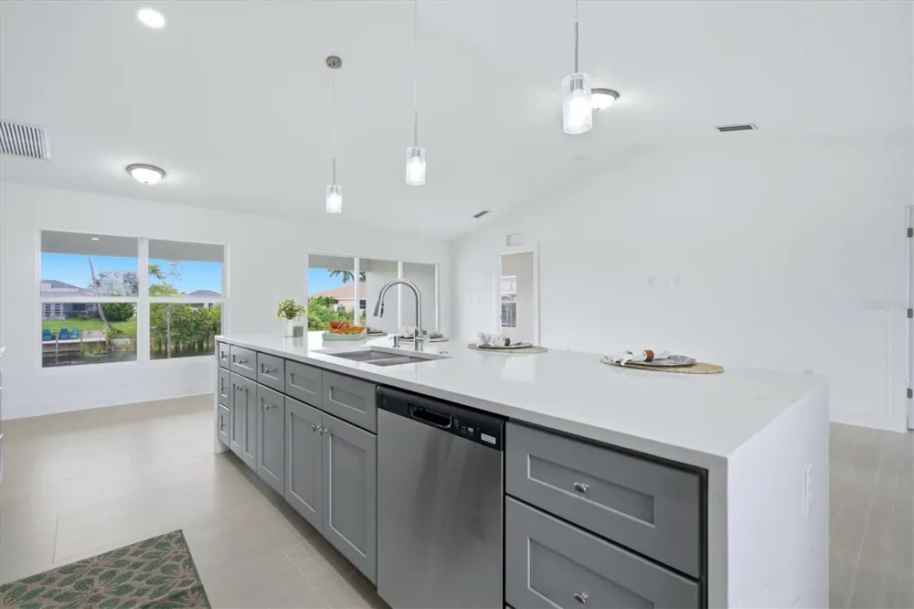 1219 NW 9TH PLACE Cape Coral, FL 33993