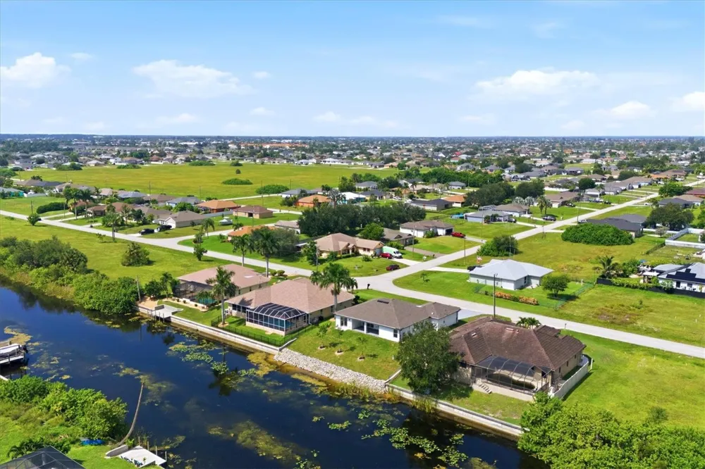 1219 NW 9TH PLACE Cape Coral, FL 33993