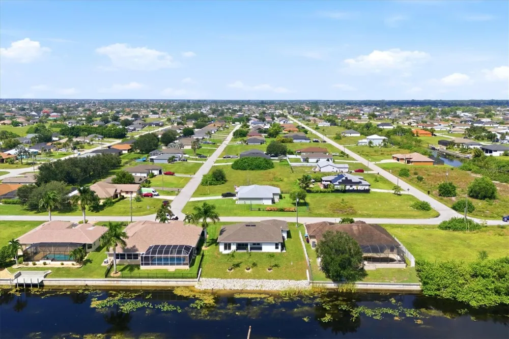 1219 NW 9TH PLACE Cape Coral, FL 33993