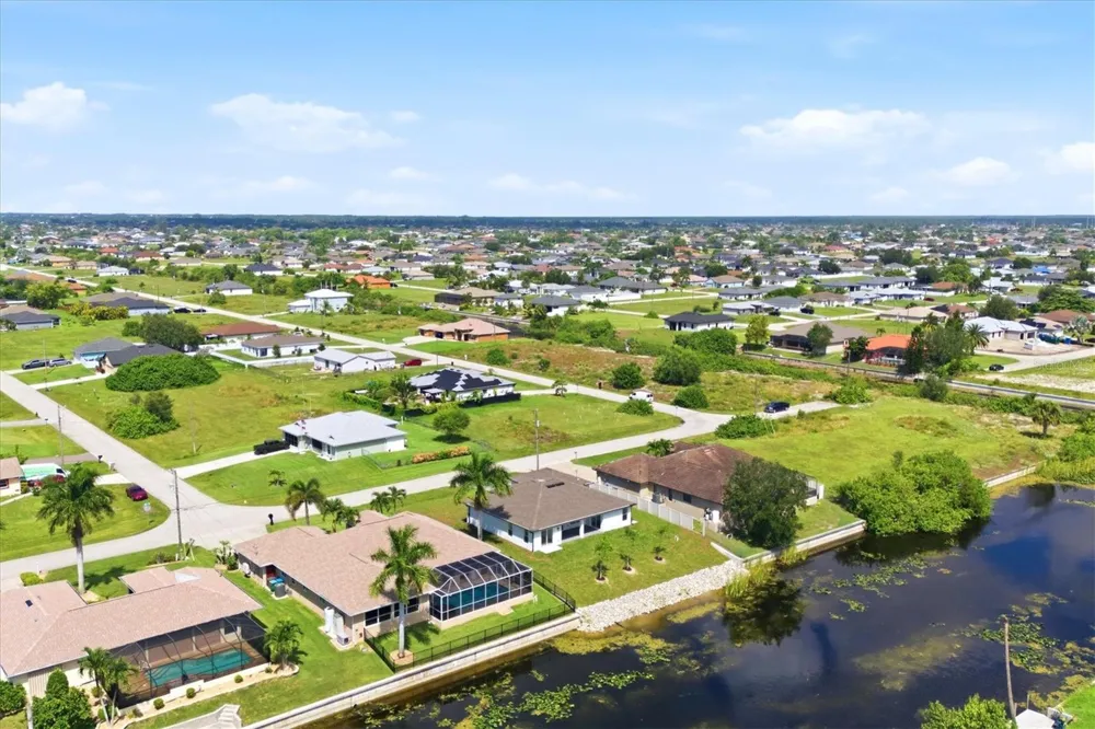 1219 NW 9TH PLACE Cape Coral, FL 33993