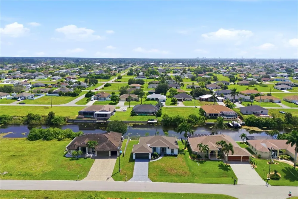 1219 NW 9TH PLACE Cape Coral, FL 33993