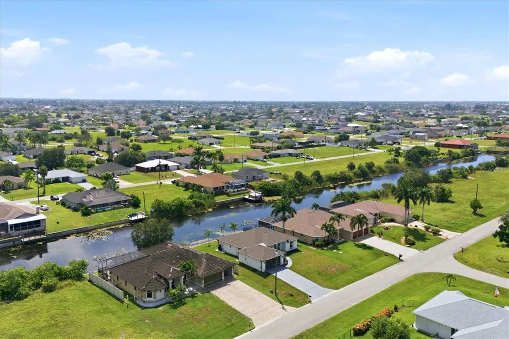 1219 NW 9TH PLACE Cape Coral, FL 33993