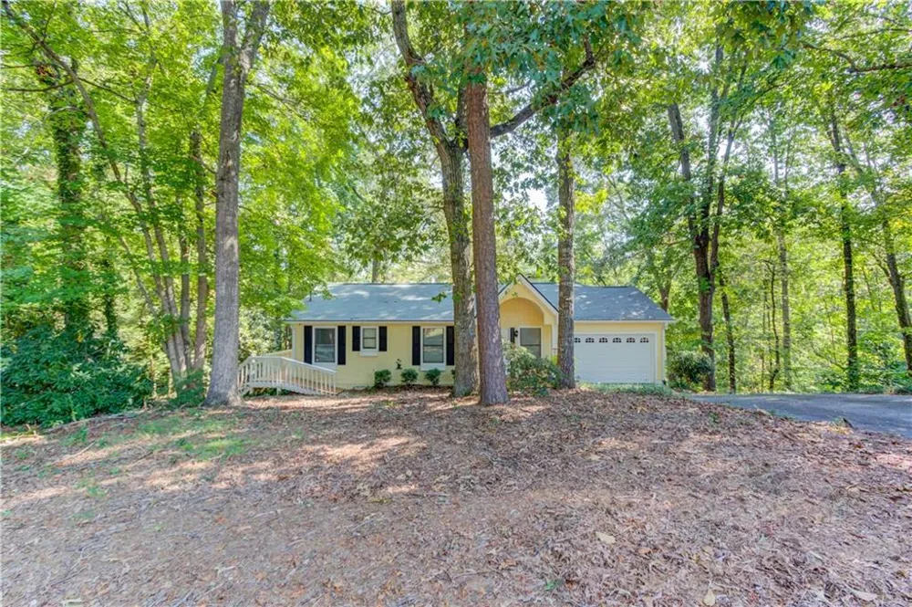 3629 Lakeview Drive Gainesville, GA 30501