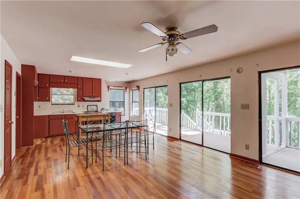 3629 Lakeview Drive Gainesville, GA 30501