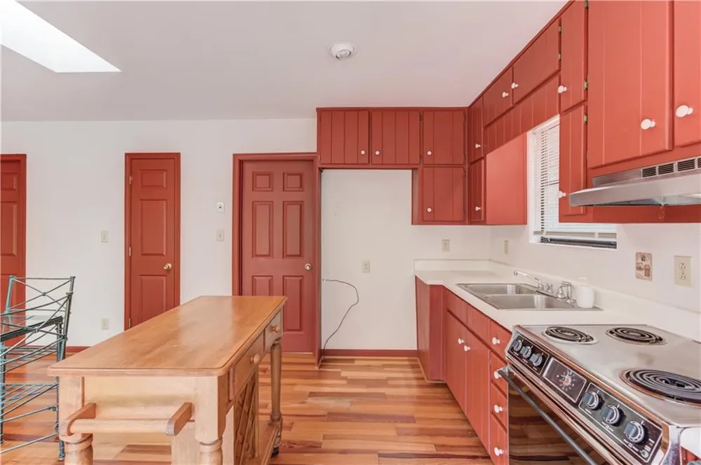 3629 Lakeview Drive Gainesville, GA 30501
