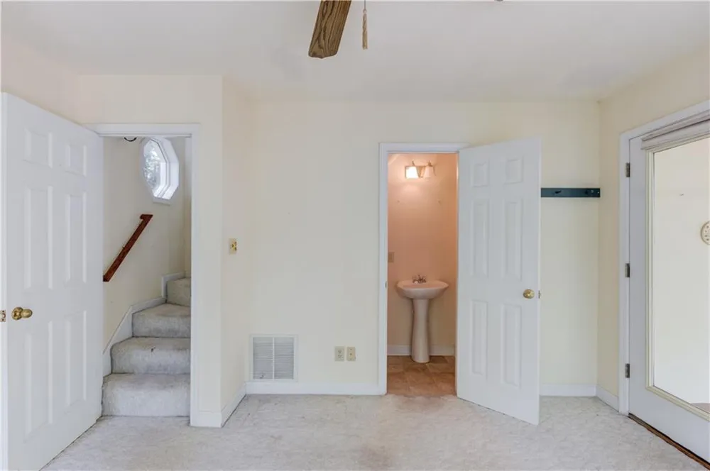 3629 Lakeview Drive Gainesville, GA 30501