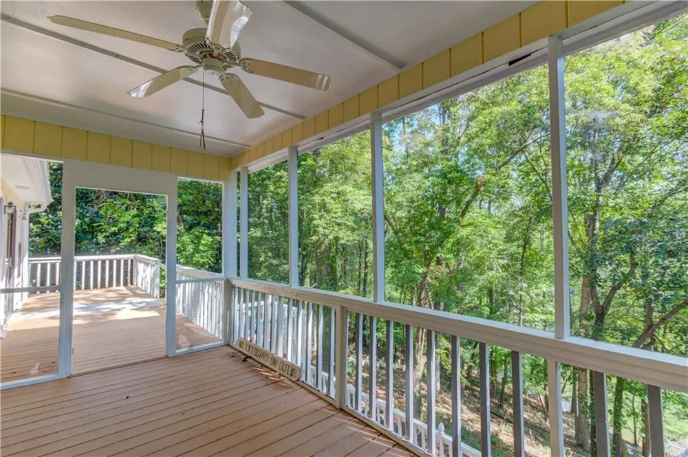 3629 Lakeview Drive Gainesville, GA 30501