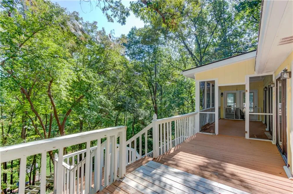 3629 Lakeview Drive Gainesville, GA 30501