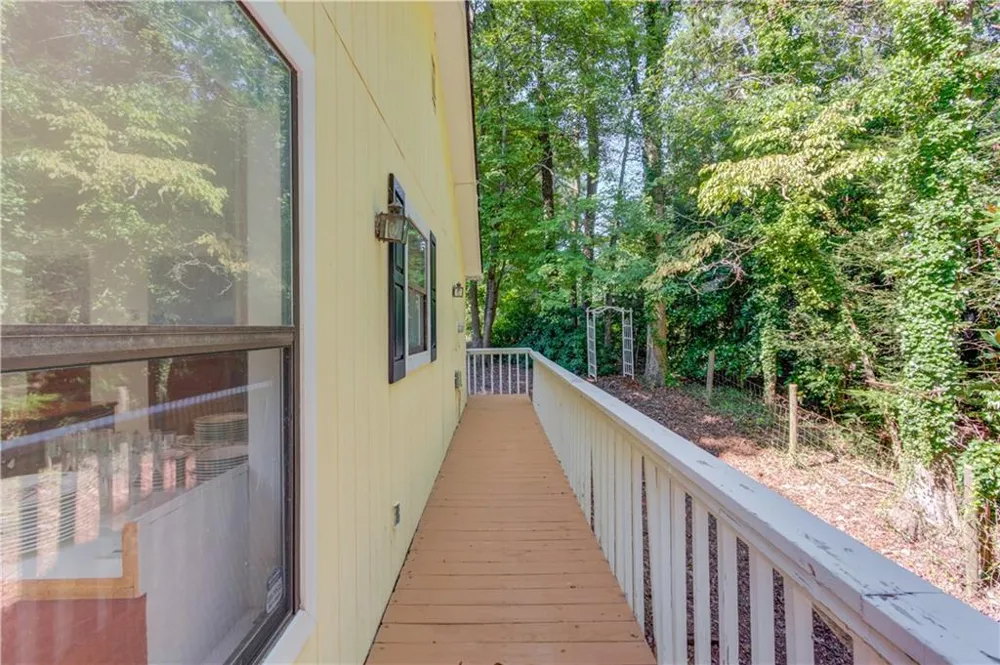 3629 Lakeview Drive Gainesville, GA 30501
