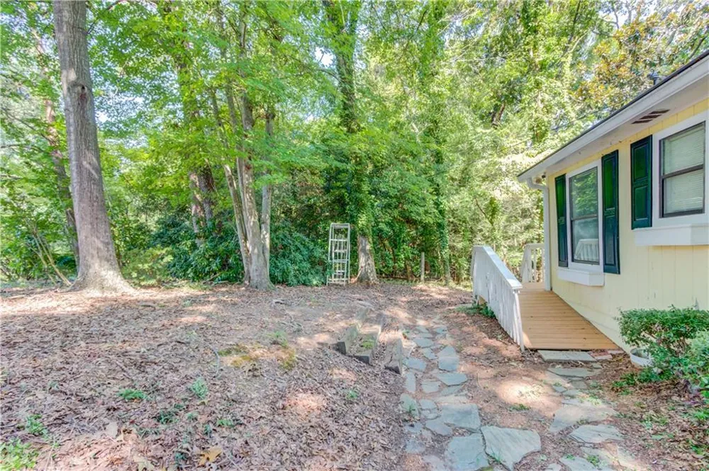 3629 Lakeview Drive Gainesville, GA 30501