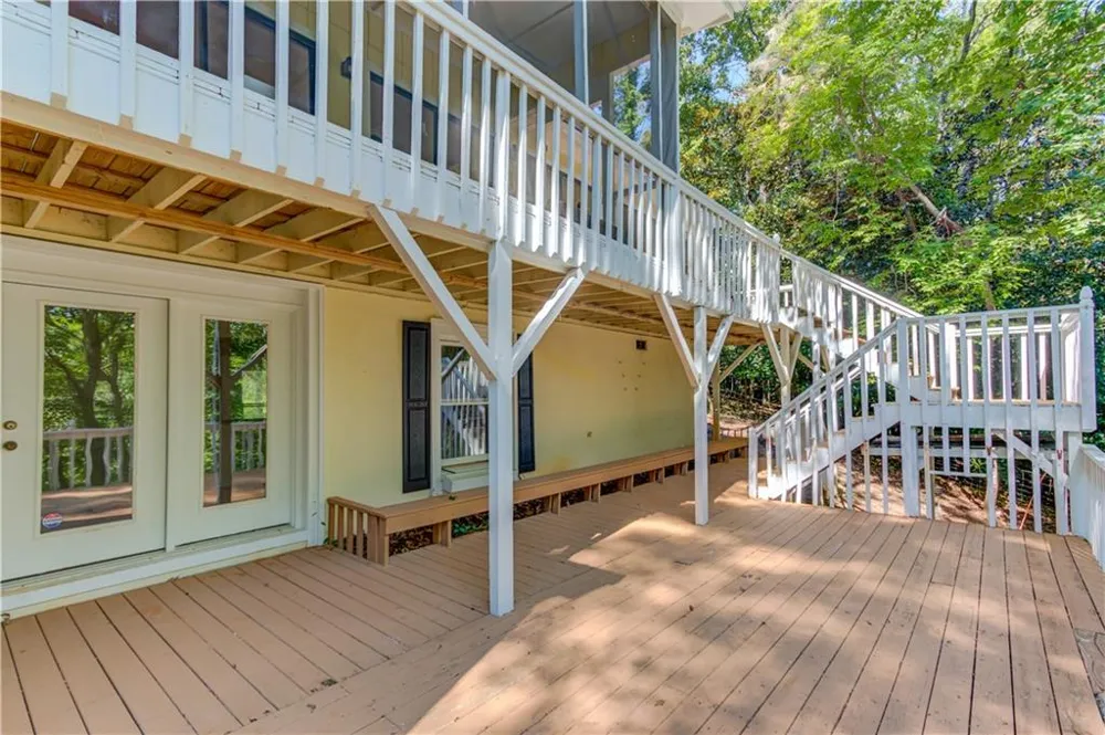 3629 Lakeview Drive Gainesville, GA 30501
