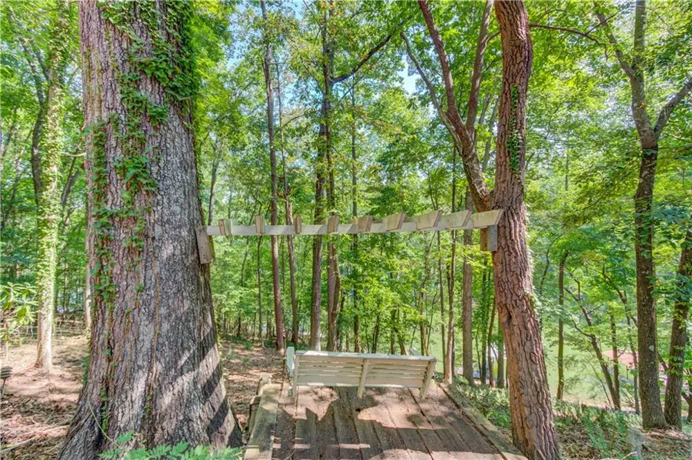 3629 Lakeview Drive Gainesville, GA 30501