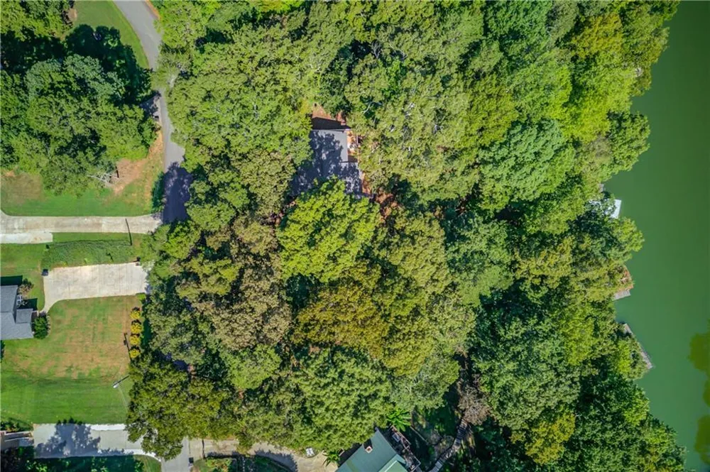 3629 Lakeview Drive Gainesville, GA 30501