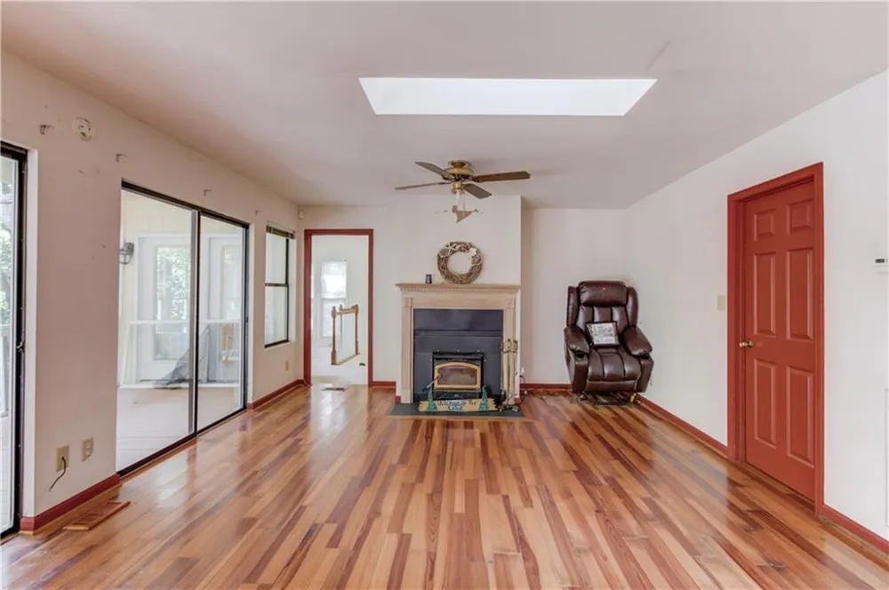 3629 Lakeview Drive Gainesville, GA 30501