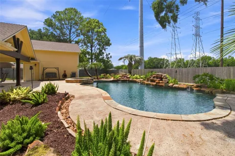 2118 Canterbury Court