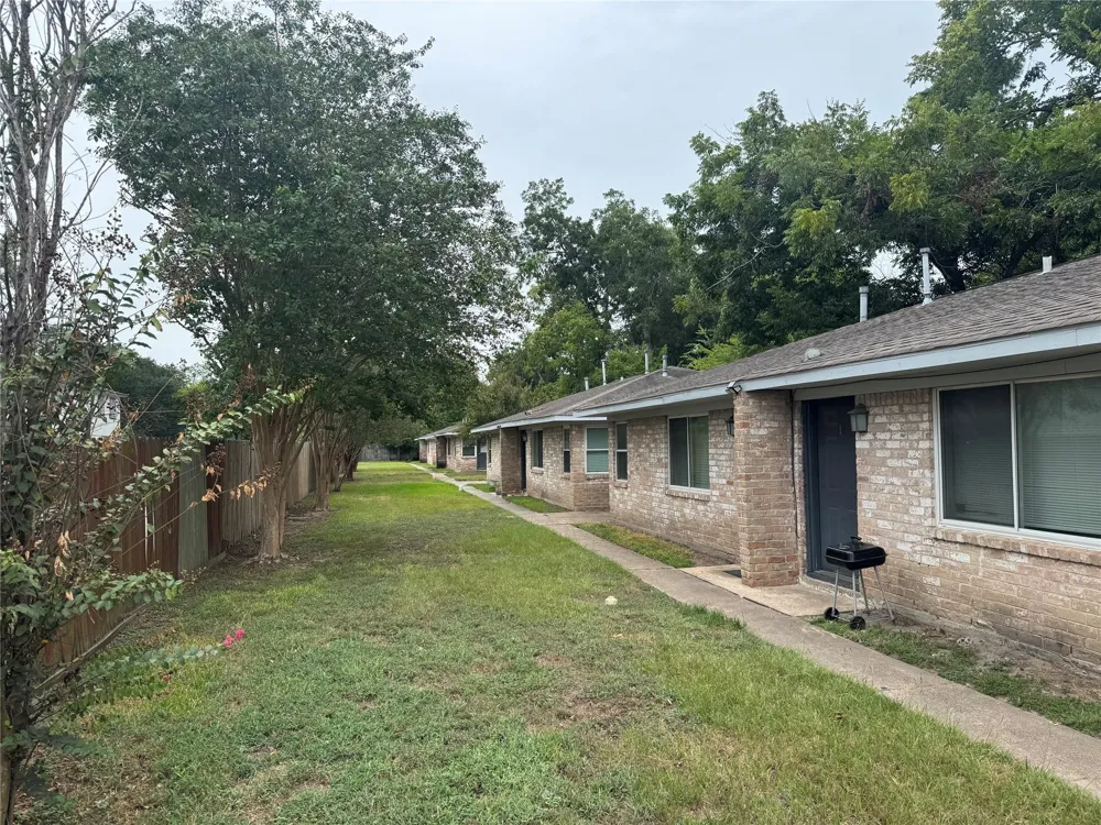 604 Wilson Road #5 Humble, TX 77338