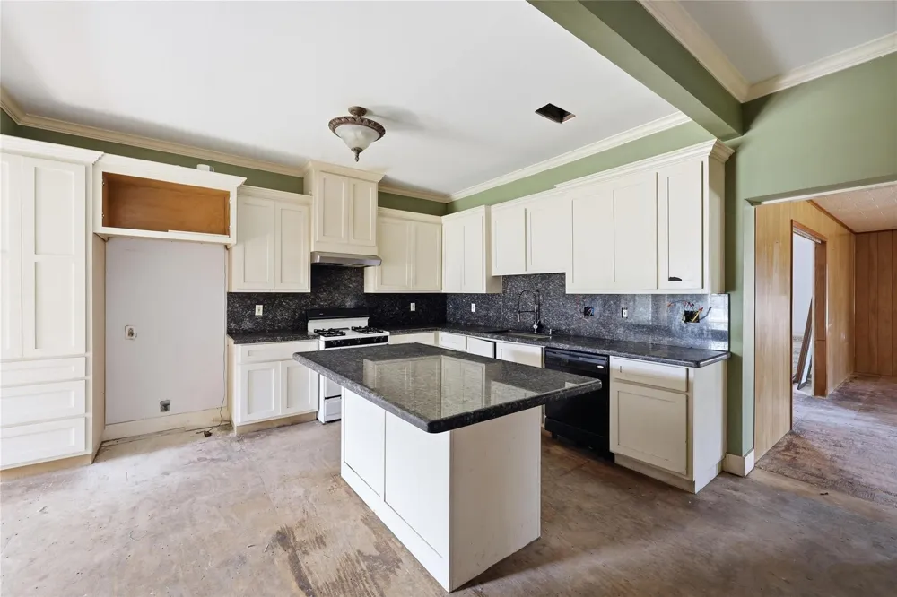 3512 10th Street Beaumont, TX 77705