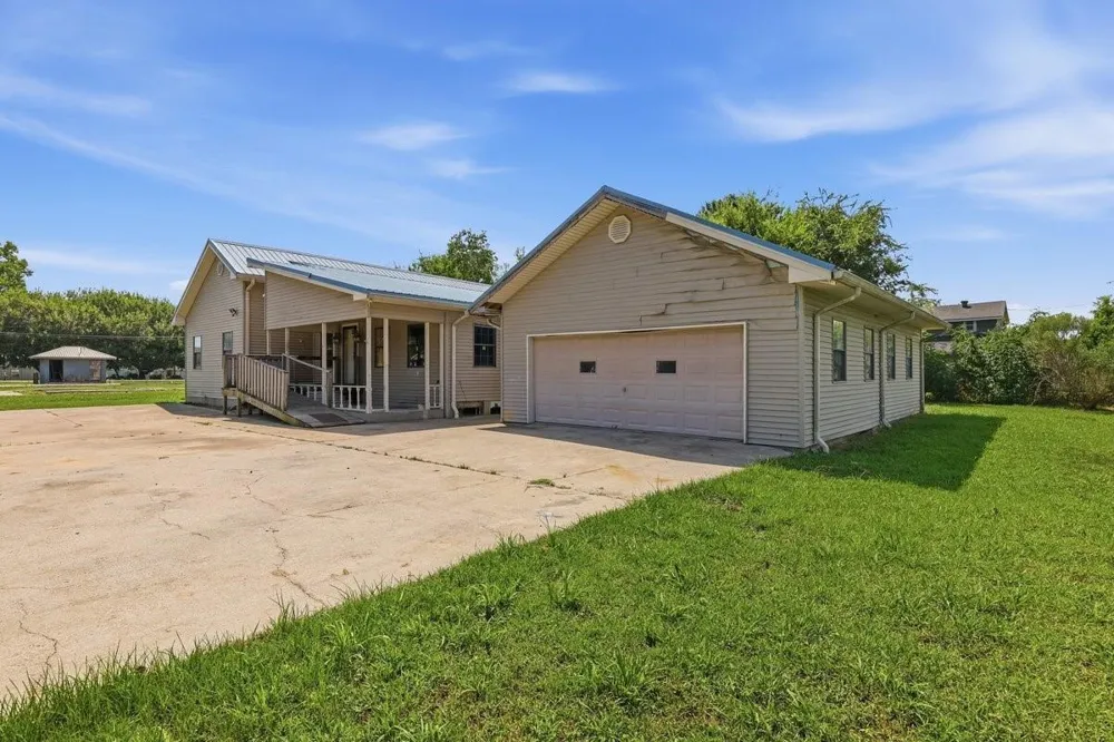3512 10th Street Beaumont, TX 77705