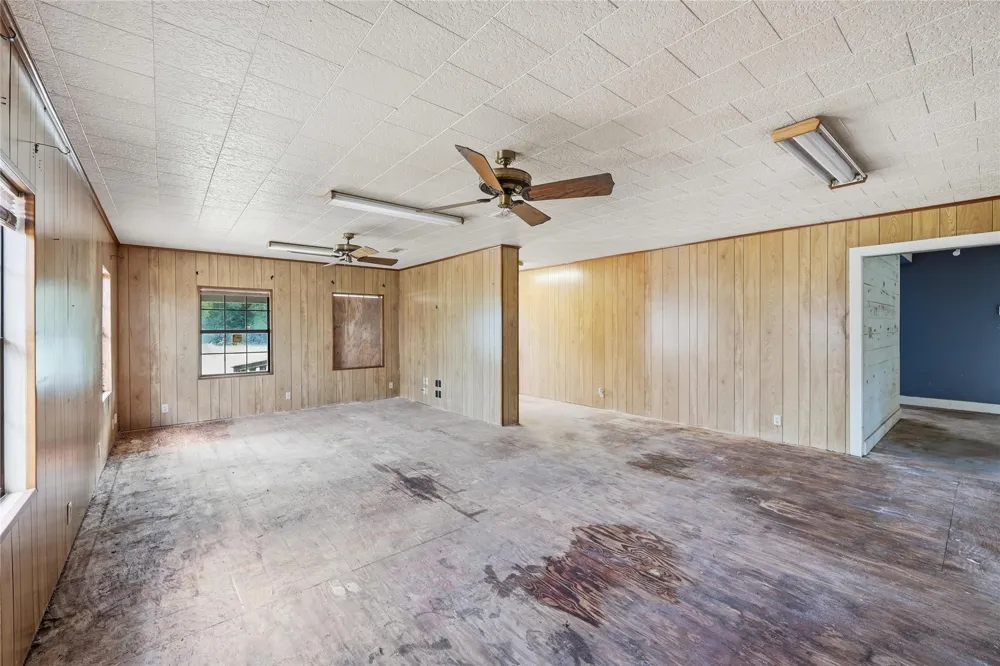 3512 10th Street Beaumont, TX 77705