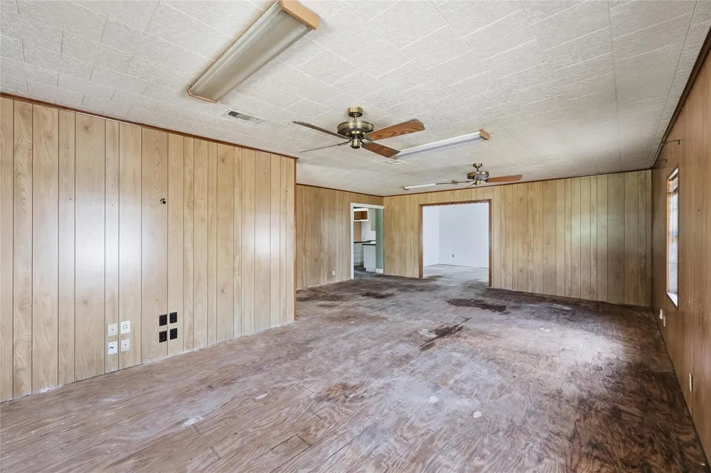 3512 10th Street Beaumont, TX 77705