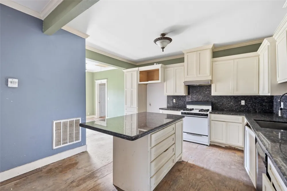 3512 10th Street Beaumont, TX 77705