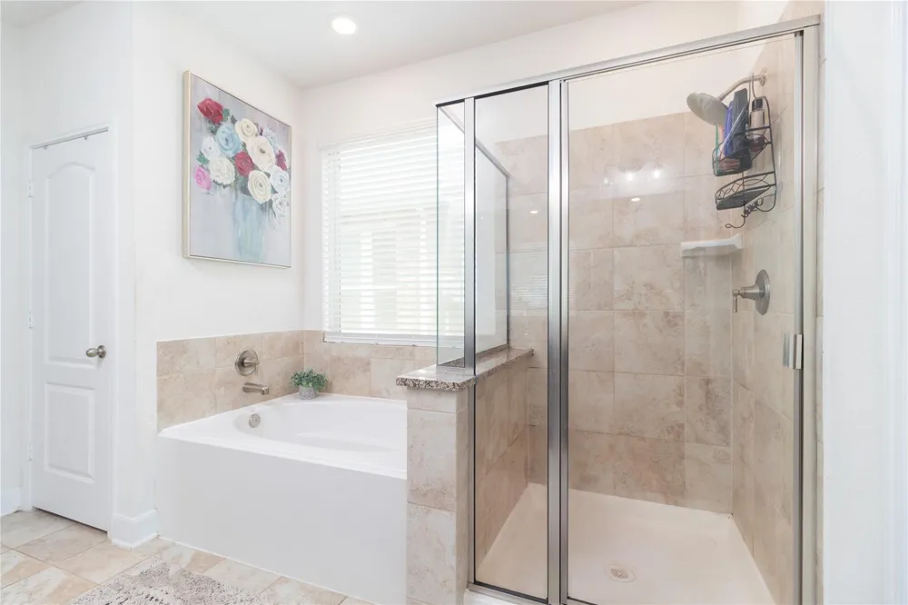 15706 Easton Gate Lane Houston, TX 77044