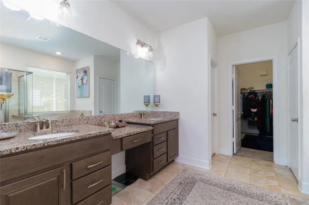 15706 Easton Gate Lane Houston, TX 77044