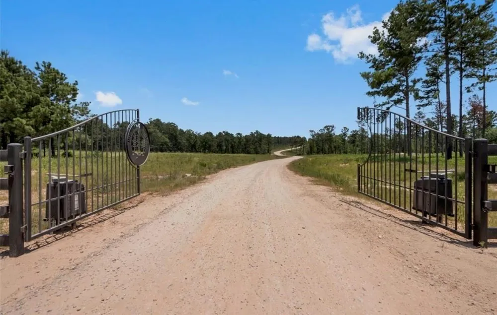 61 Reveille Road Livingston, TX 77351