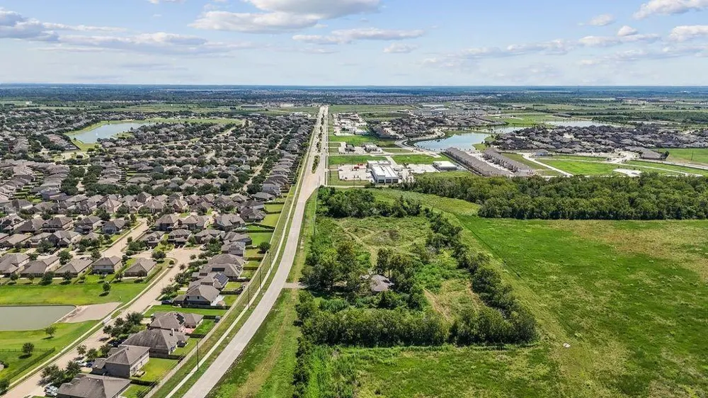 1902 County Road 56 Rosharon, TX 77583