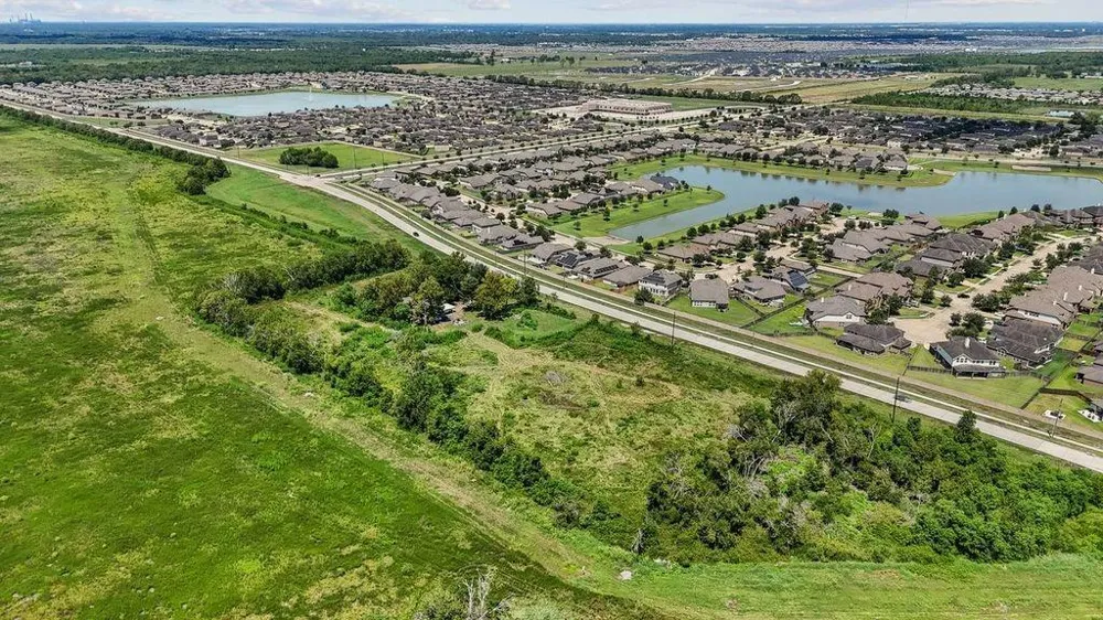 1902 County Road 56 Rosharon, TX 77583