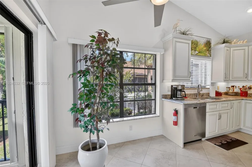 3259 Perimeter Dr #3259 Green Acres, FL 33467