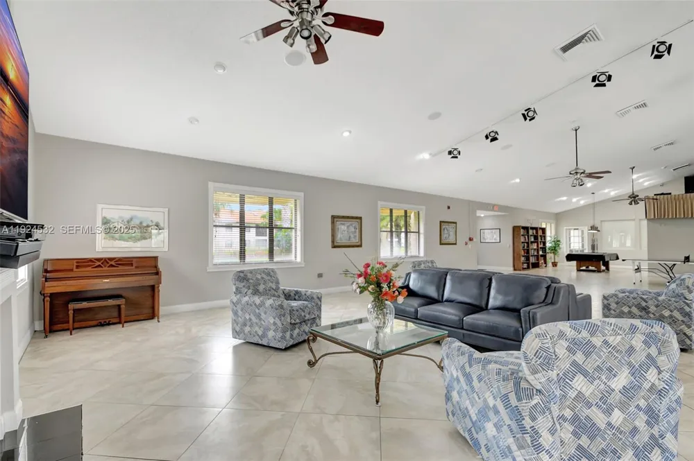3259 Perimeter Dr #3259 Green Acres, FL 33467