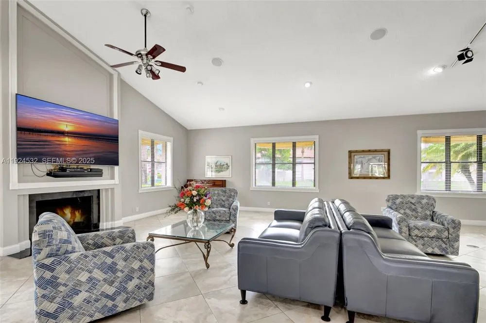 3259 Perimeter Dr #3259 Green Acres, FL 33467