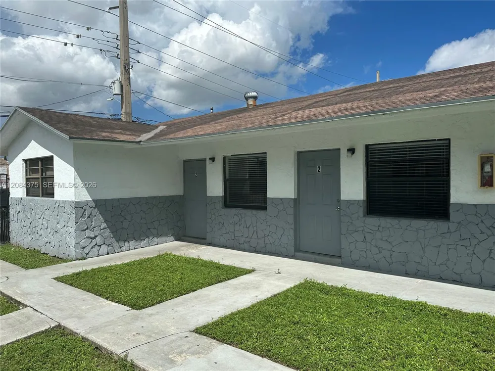 4120 SW 19th St #2 West Park, FL 33023