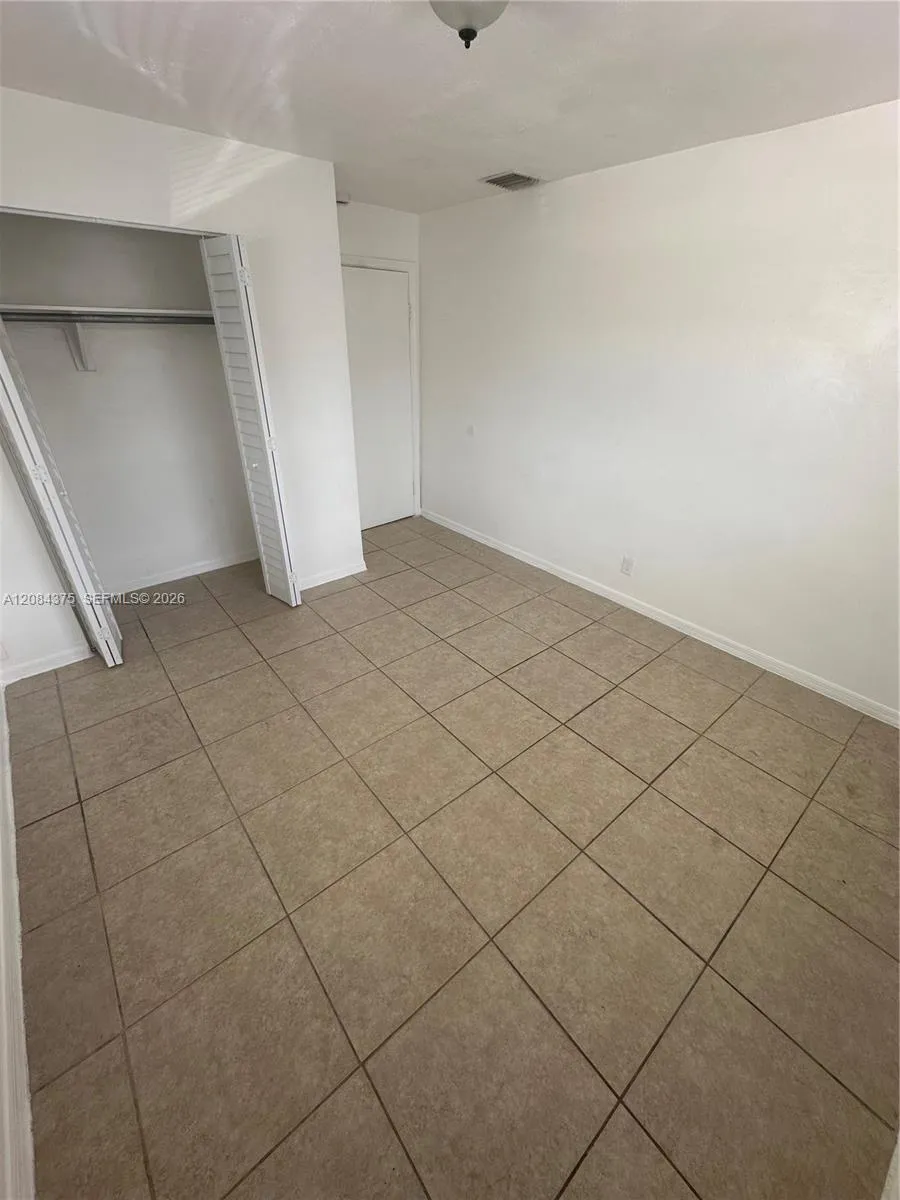 4120 SW 19th St #2 West Park, FL 33023