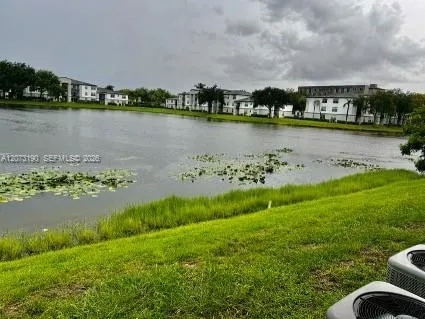 333 SW 86th Ave #104 Pembroke Pines, FL 33025