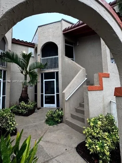 333 SW 86th Ave #104 Pembroke Pines, FL 33025