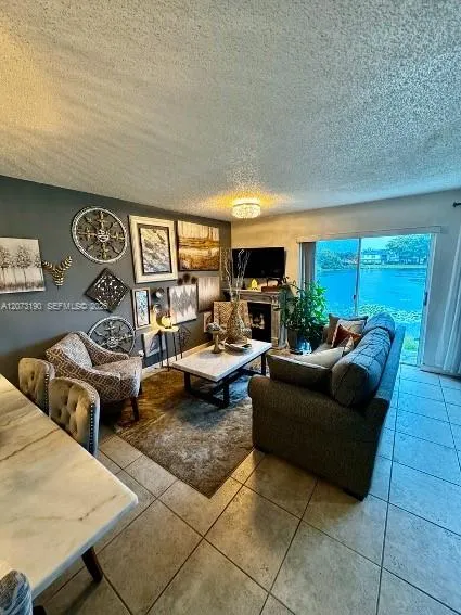 333 SW 86th Ave #104 Pembroke Pines, FL 33025
